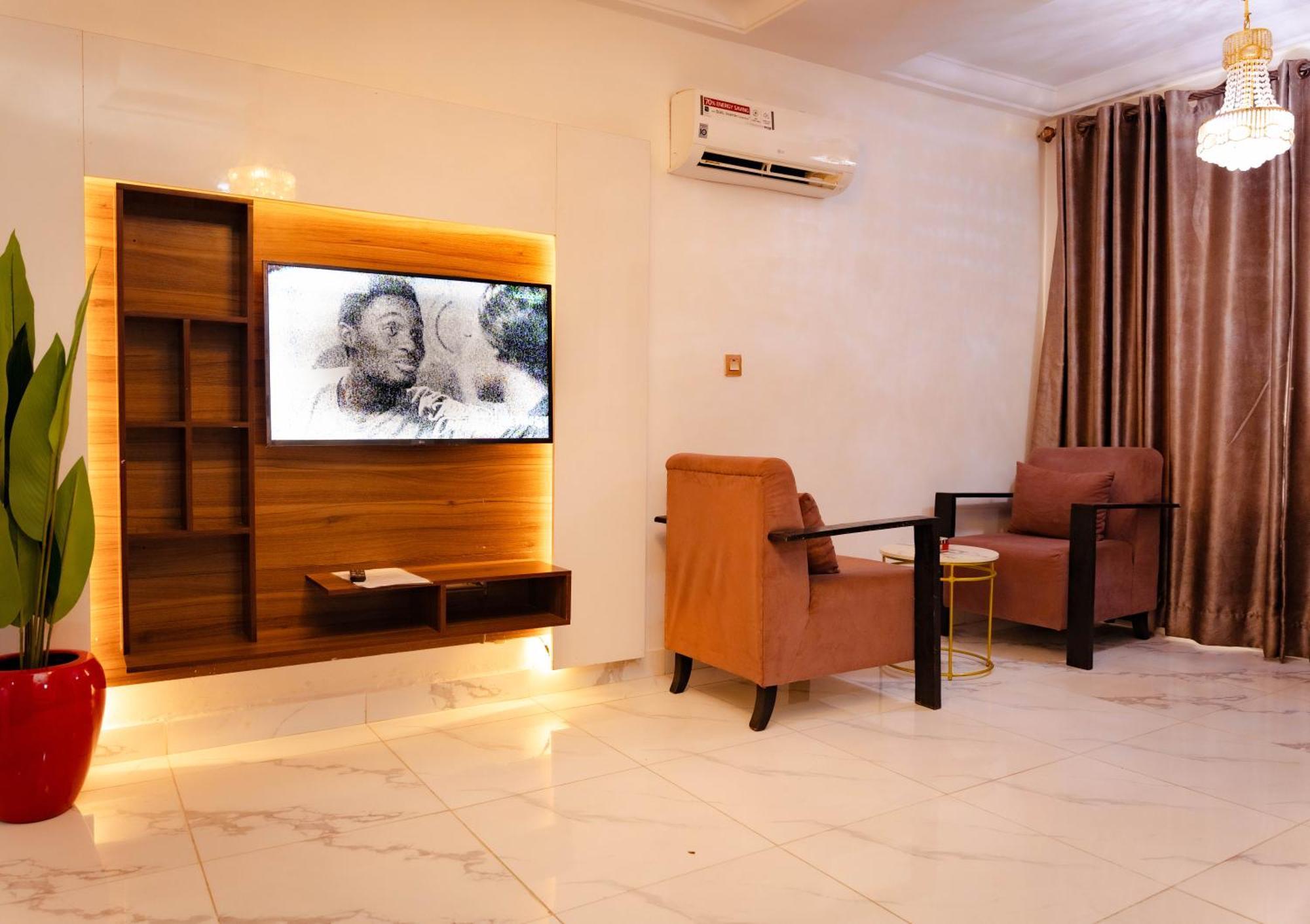 247 Luxury Hotel Lekki Luaran gambar