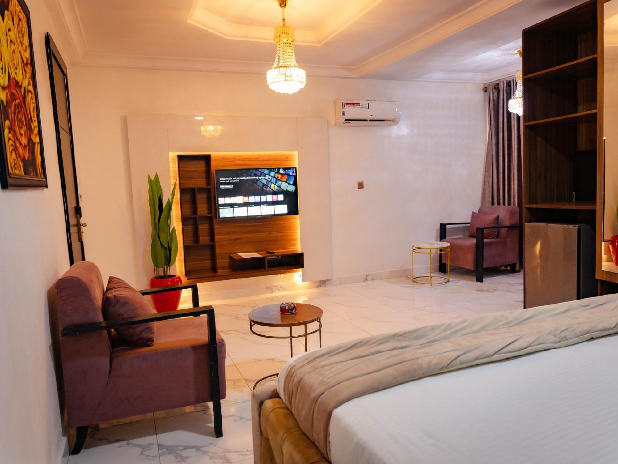 247 Luxury Hotel Lekki Luaran gambar