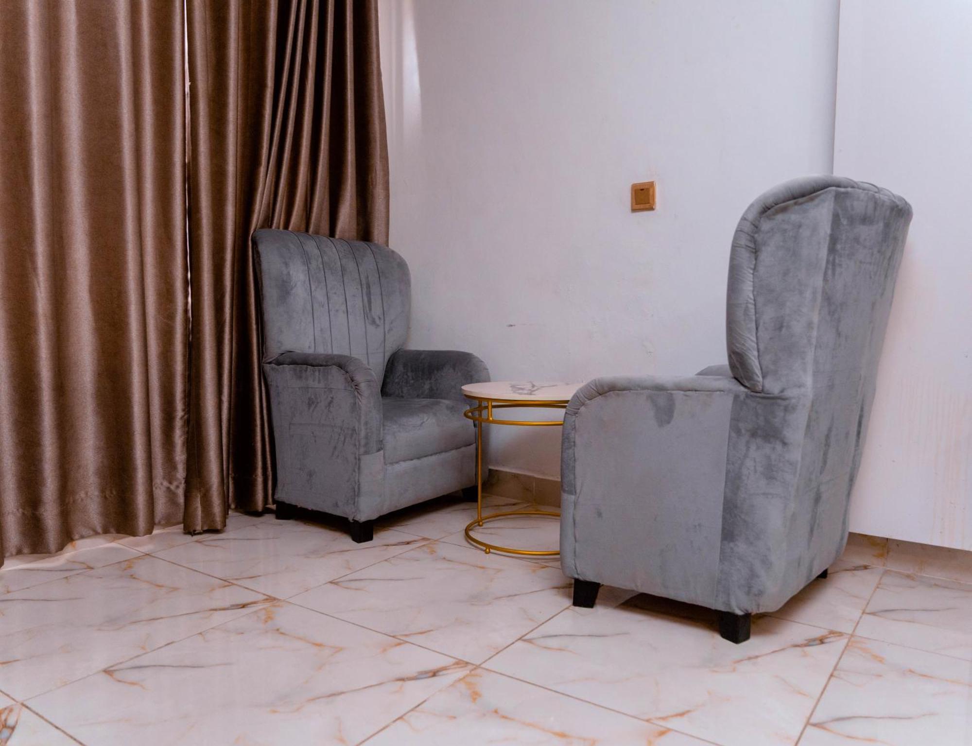 247 Luxury Hotel Lekki Luaran gambar