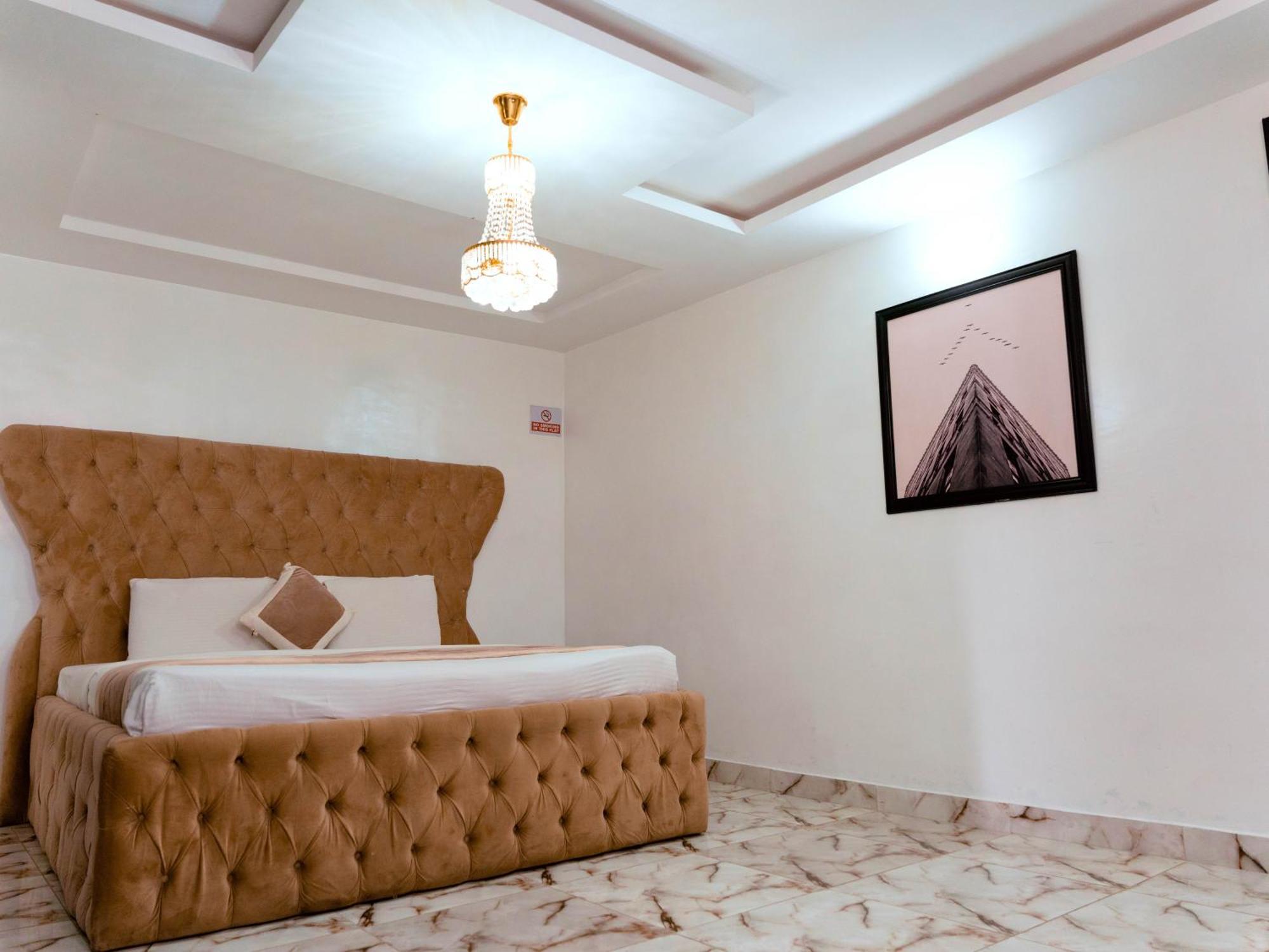 247 Luxury Hotel Lekki Luaran gambar