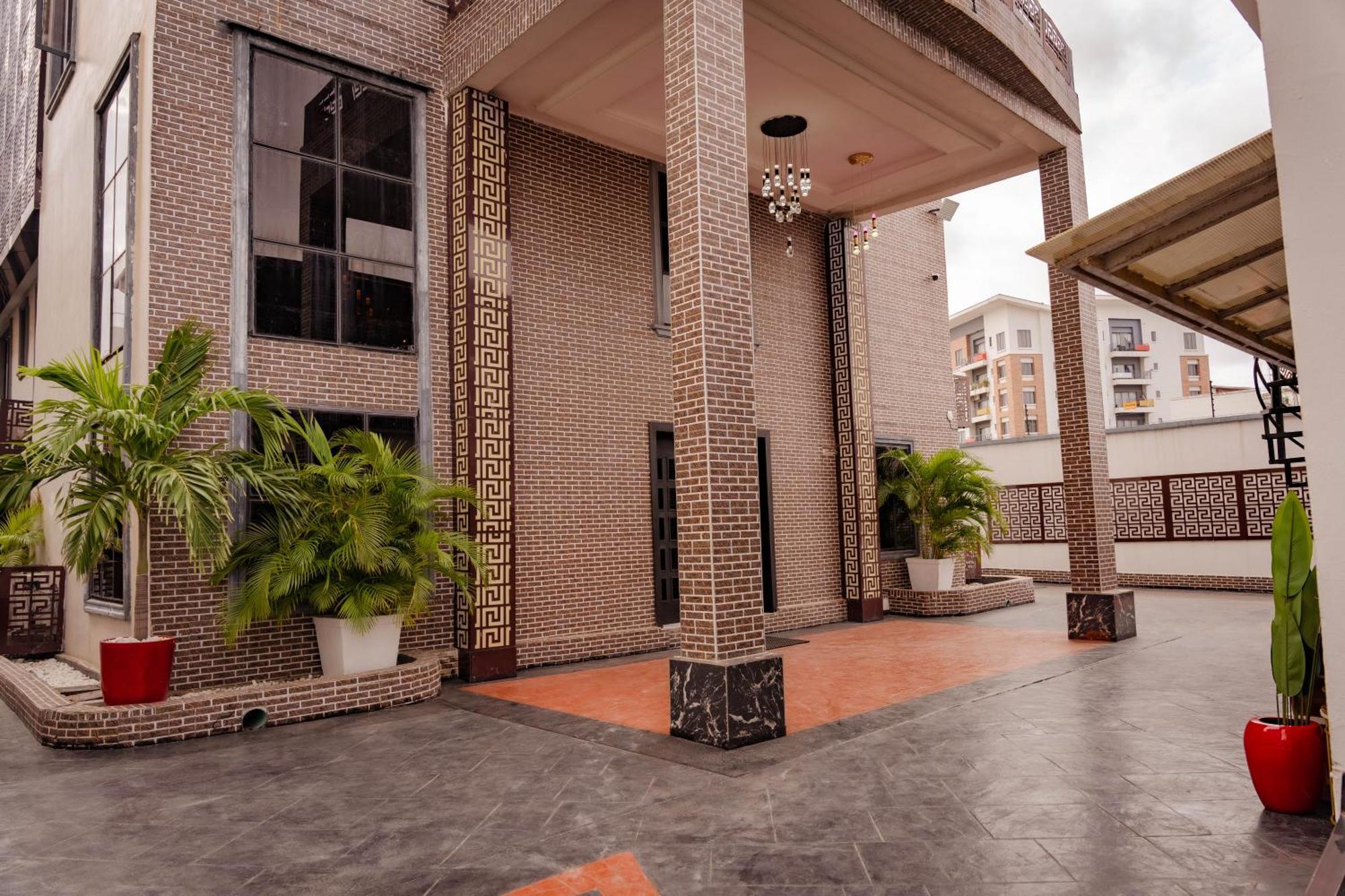 247 Luxury Hotel Lekki Luaran gambar