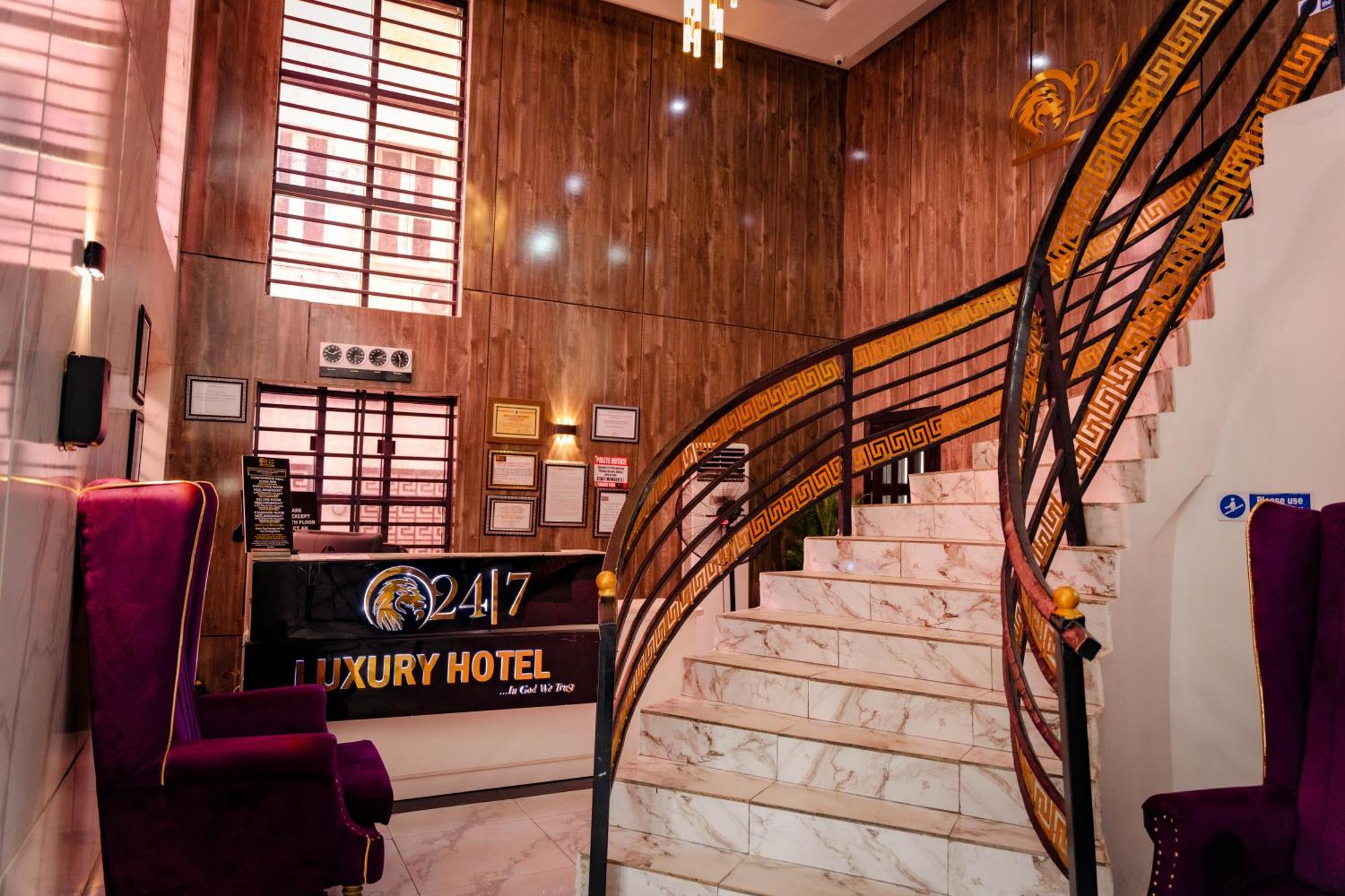 247 Luxury Hotel Lekki Luaran gambar