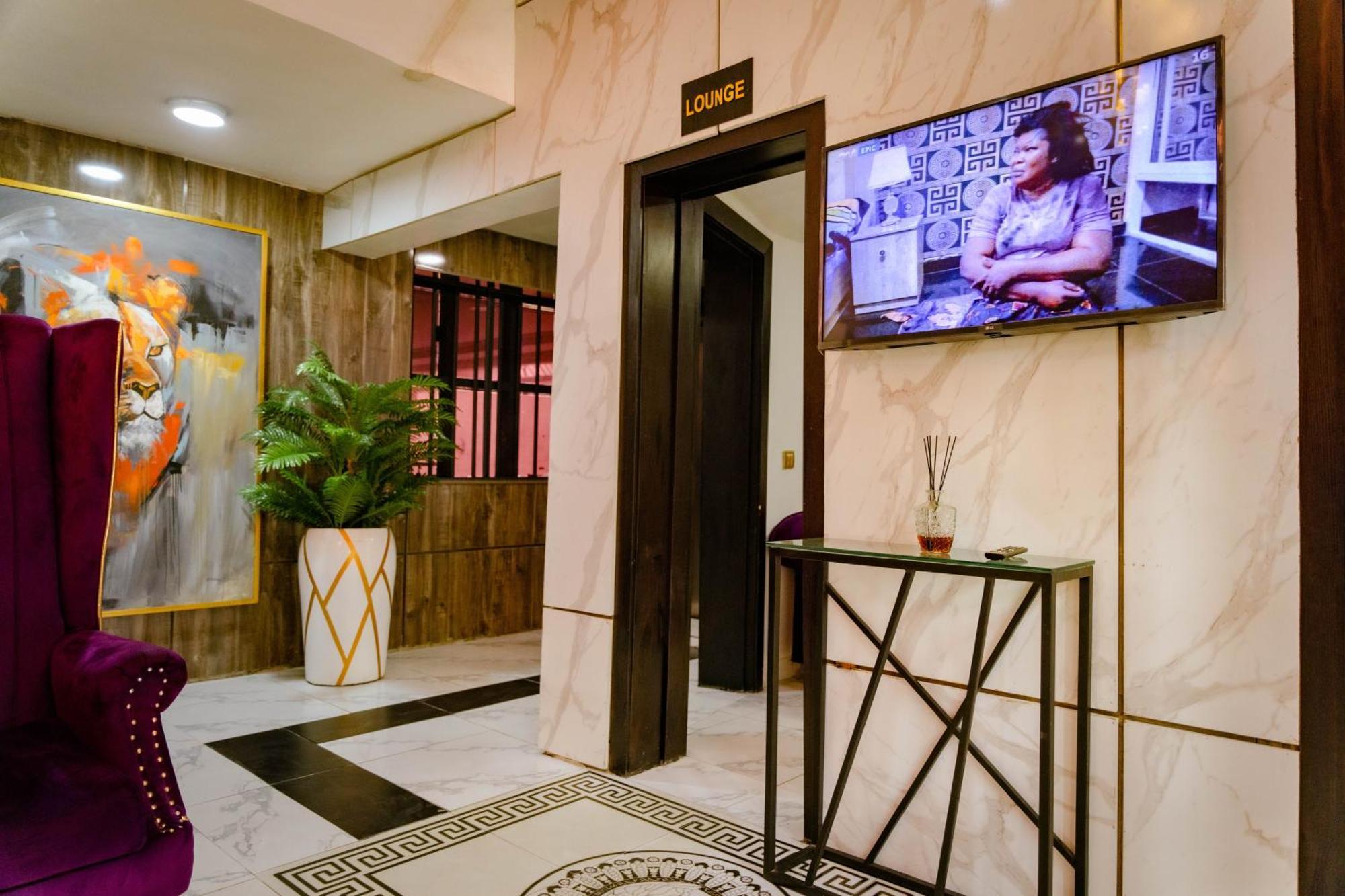 247 Luxury Hotel Lekki Luaran gambar