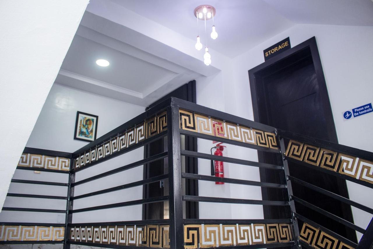 247 Luxury Hotel Lekki Luaran gambar